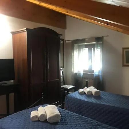 Il Vecchio Noce * Brugnato