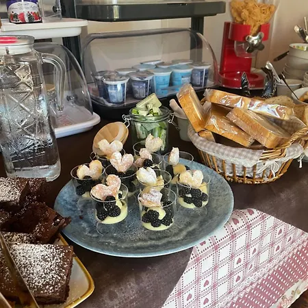 Il Vecchio Noce 3* ברוניאטו